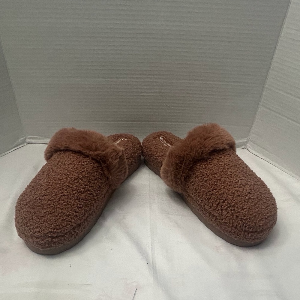 UGGS SANDALS - Picture 2 of 16